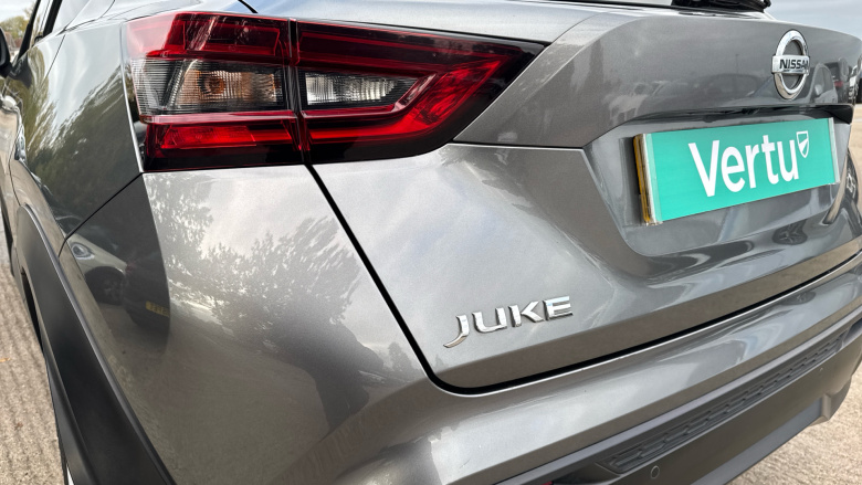 Nissan Juke 1.0 DiG-T N-Connecta 5dr Petrol Hatchback